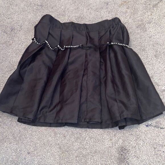 Dresses & Skirts - Black pleated  medium  skirt